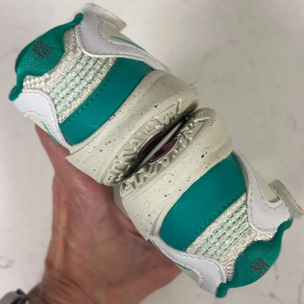Nike Sue Bird x Kyrie Infinity TD 'Golden Tribute' Toddler Size 2